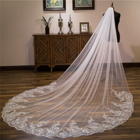 Elaine Cathedral Wedding Veil with Scalloped Floral Embroidery - Picture 2 of 5